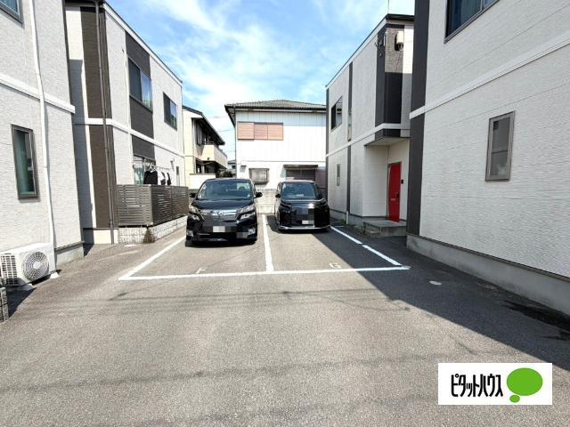 リブライフ末広Ⅱ（G） 駐車場