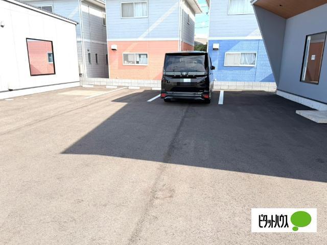 ドリームタウン北島（E） 駐車場
