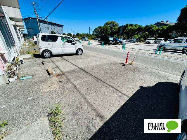 レインボータウン松ノ本（1-1） 駐車場