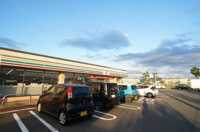 ローソン福井学園一丁目店：409m