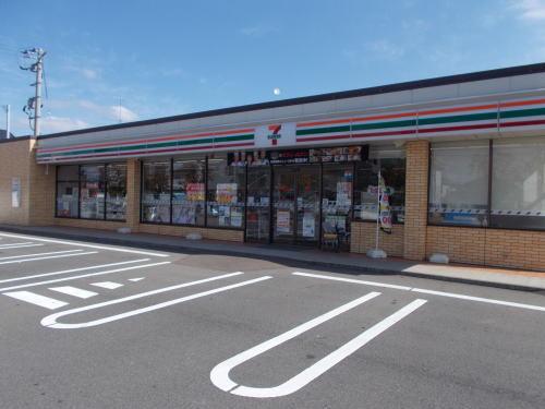 セブンイレブン福井板垣２丁目店：180m