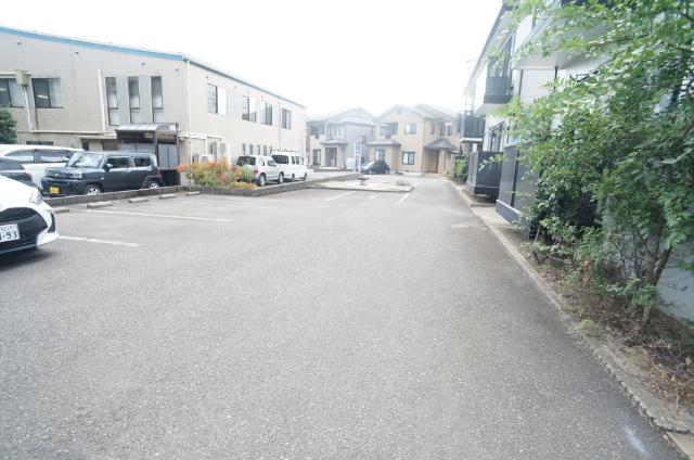 グリーンパーク　Ｂ（102） 駐車場