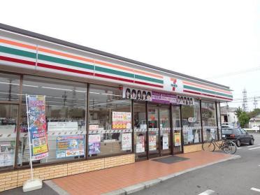 セブンイレブン大高町砂畑店：300m