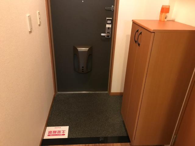 メゾングレース楠 玄関