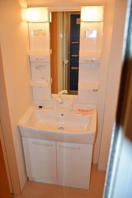 スペランツァ　ルーチェ　Ｂ（102） 洗面