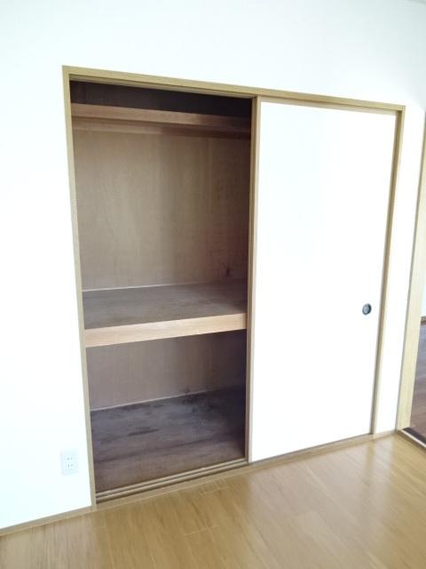 プリースト寿田（204） 収納
