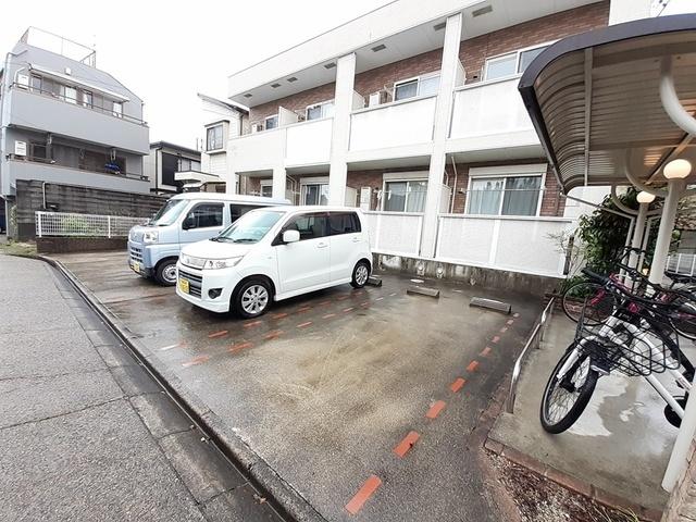 グランツ（201） 駐車場