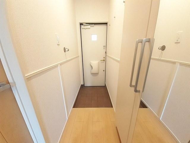 モンテート（105） 玄関