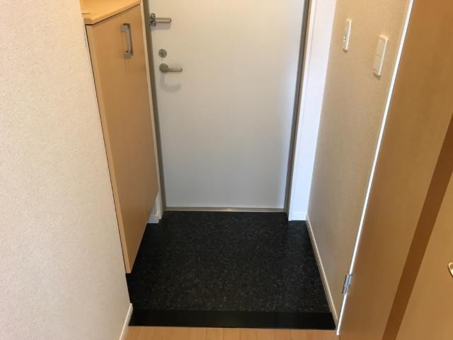 ラッフル金城 玄関