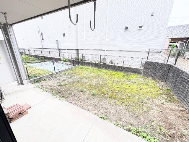 シャンテクレア 庭