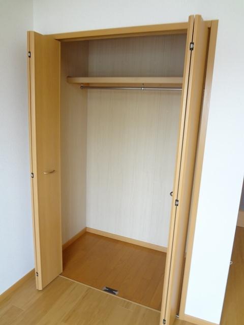 ＫＵＲＡＳＵＫＡ１２（102） 収納