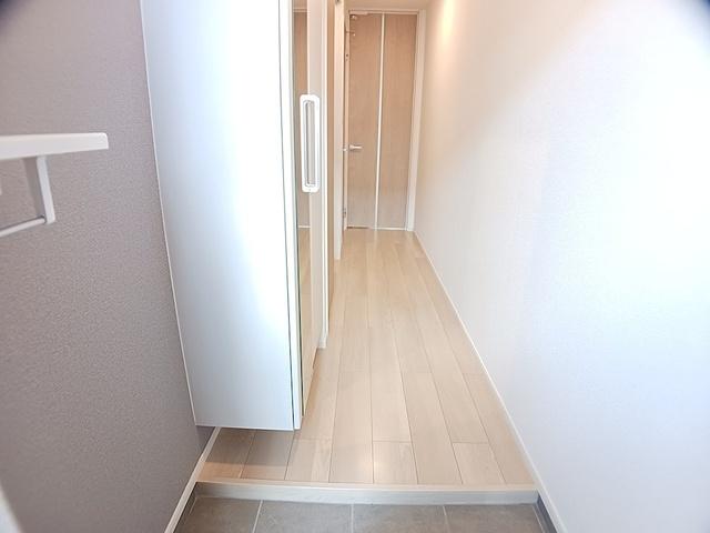 アイリス（106） 玄関