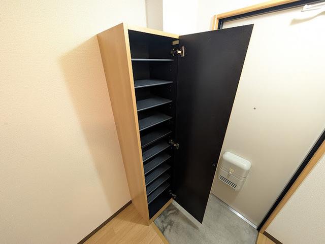 タイムD2（2118） 玄関