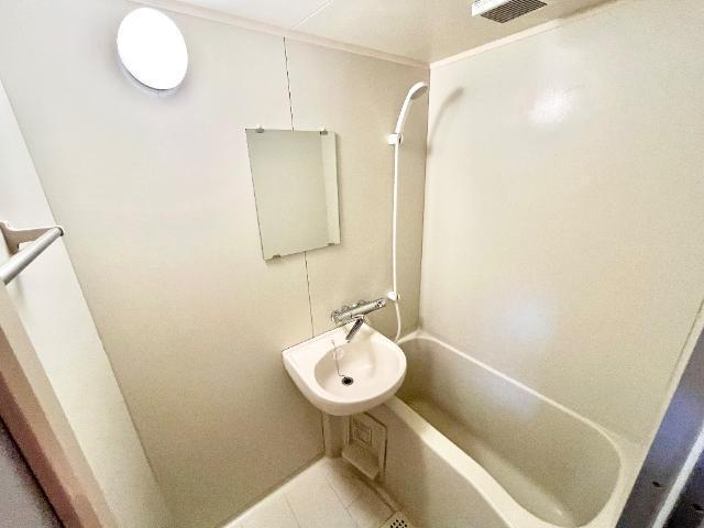 風のささやき 部屋画像