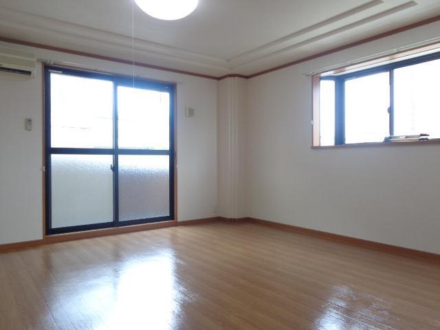 セントラル アパートメント 部屋画像