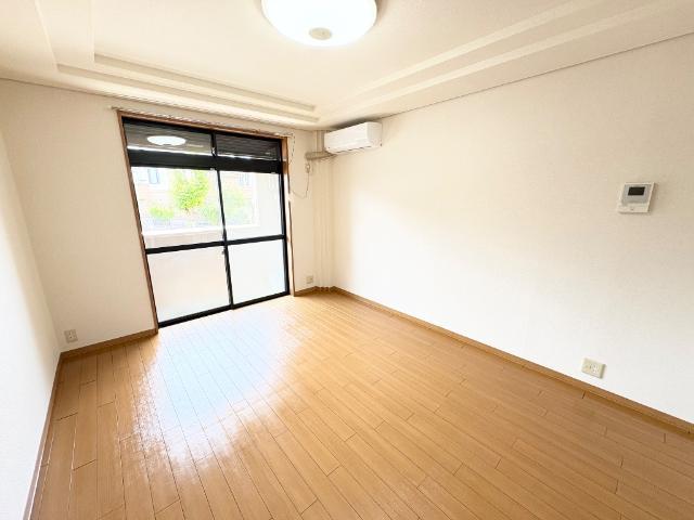 アーバンヒルズ 室内