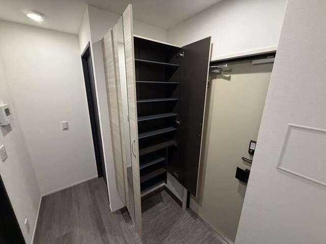ルサンティエ一社（101） 玄関