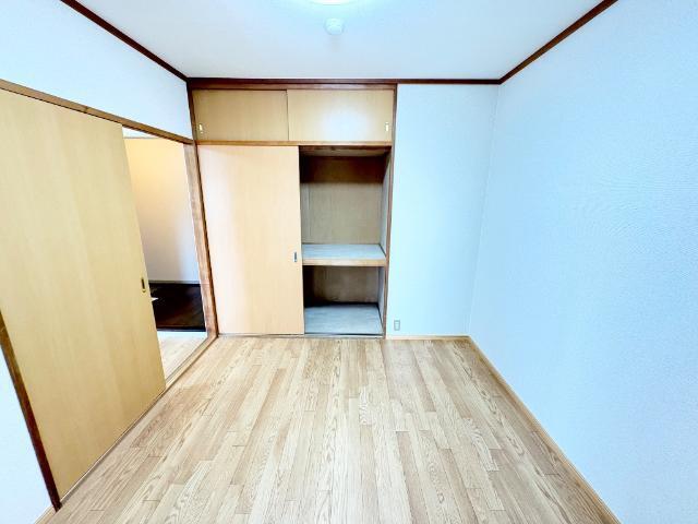 ＣＲＹＳＴＡＬ　ＰＡＬＡＣＥ（クリスタルパレス） 部屋画像