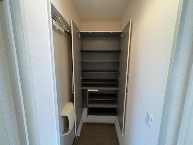 グランモア一ツ木　C（102） 部屋画像