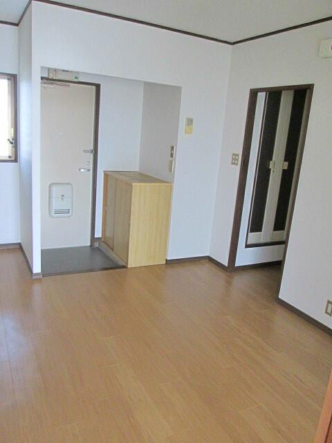 エルディム元揮Ｂ（205） 室内