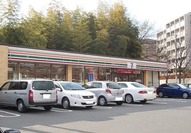 セブンイレブン：500m