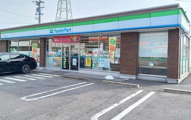 ファミリーマート：350m