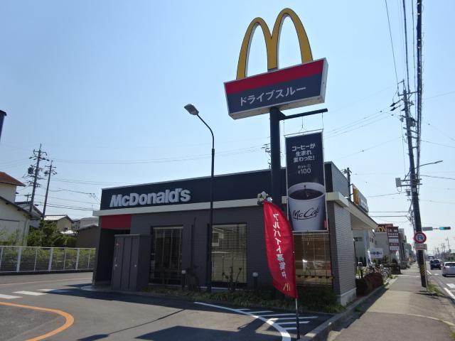 マクドナルド三好弁財店：248m
