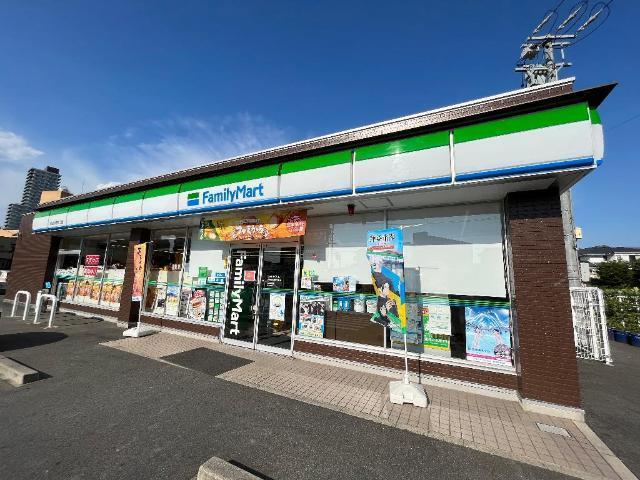 ファミリーマート刈谷広小路四丁目店：620m