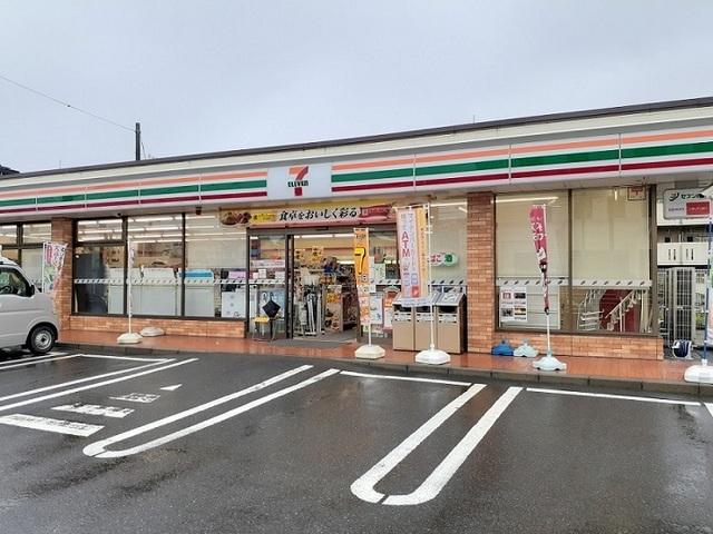 セブンイレブン：250m