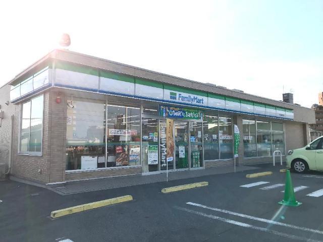 ファミリーマート名古屋港知多店：174m