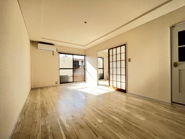 ＷＩＮＧ香久山Ａ 室内