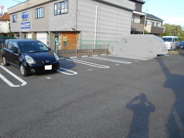 プレザントシティー長久手（201） 駐車場