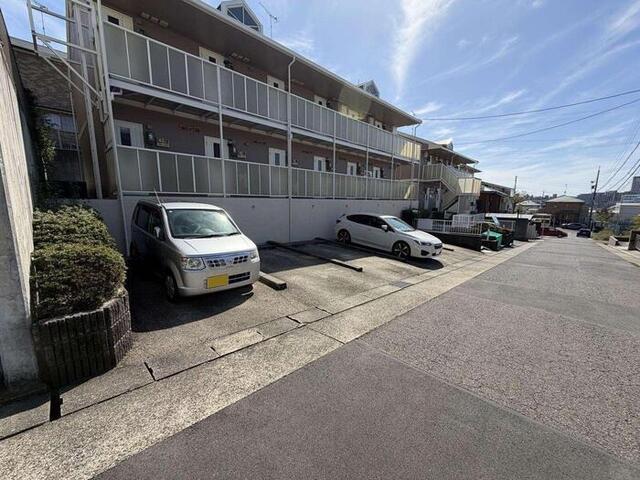 リバティスクエア　Ａ（102） 駐車場