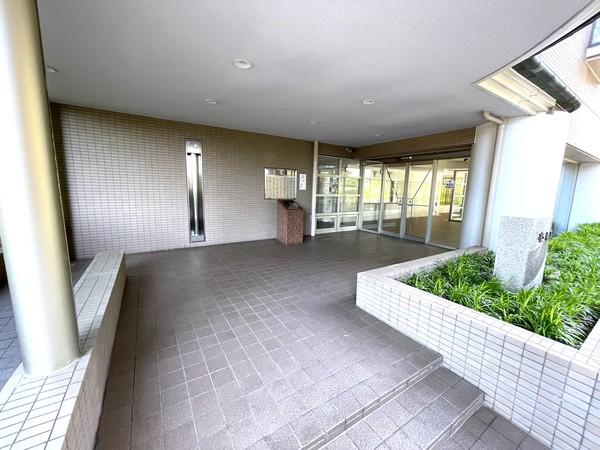 野村三好ケ丘ヒルズ壱番館14階 エントランス