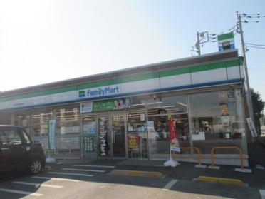 ファミリーマート 西川田駅前店：600m