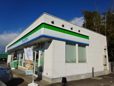 ファミリーマート下野仁良川店：418m