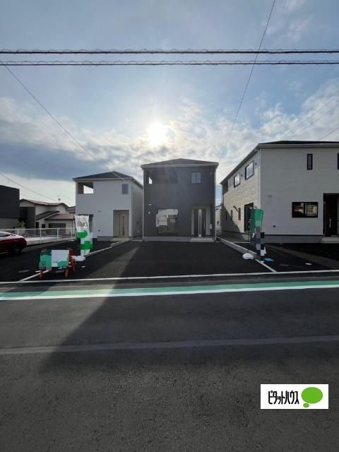 広々とした駐車スペースを確保しております♪