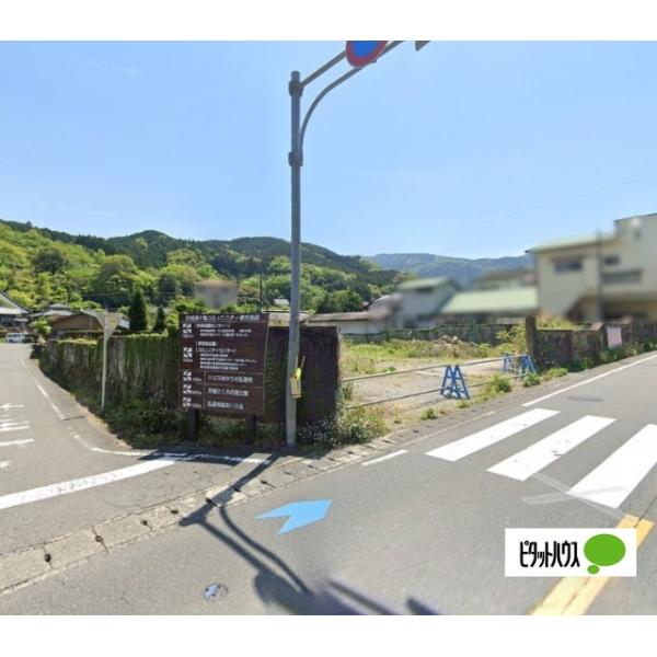 西側道路から