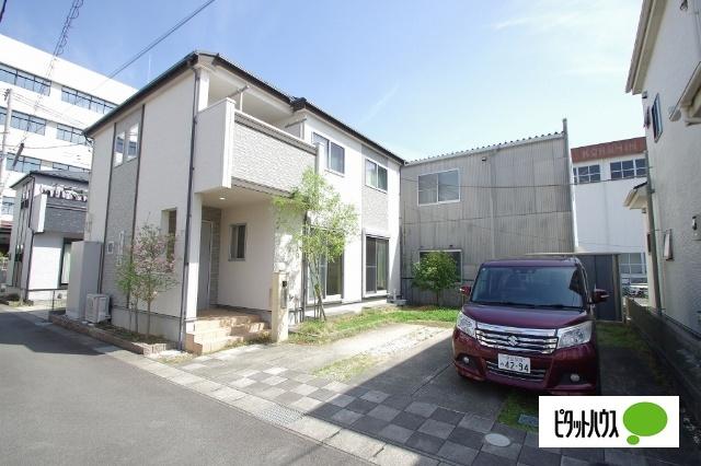 南側に庭を備えて日当たりバッチリ