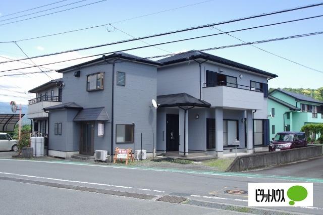 外壁塗装済みでとてもキレイです