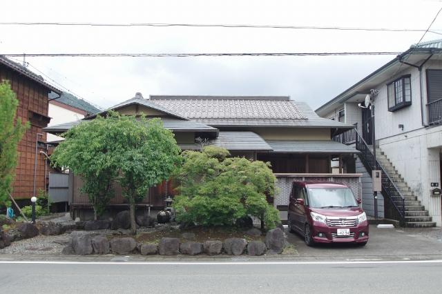 道路に面する間口が広く開放的な敷地