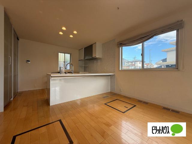富士市厚原　中古住宅 リビング