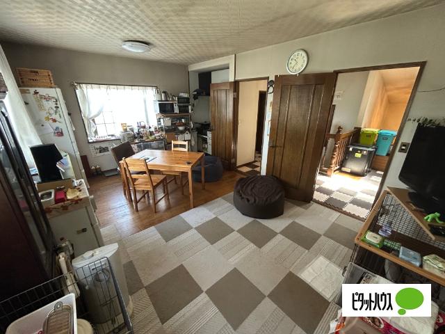 沼津市東椎路　中古戸建 リビング