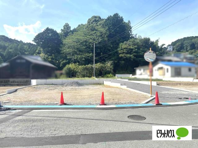 三島市徳倉三丁目　5区画分譲地　C号地 前面道路含む現地写真