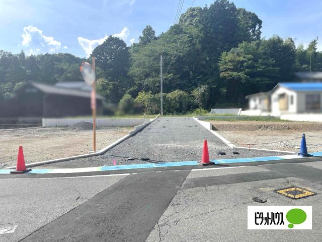 三島市徳倉三丁目　5区画分譲地　C号地 前面道路含む現地写真