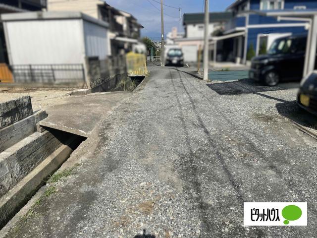 富士市中央町3丁目　売土地 前面道路含む現地写真