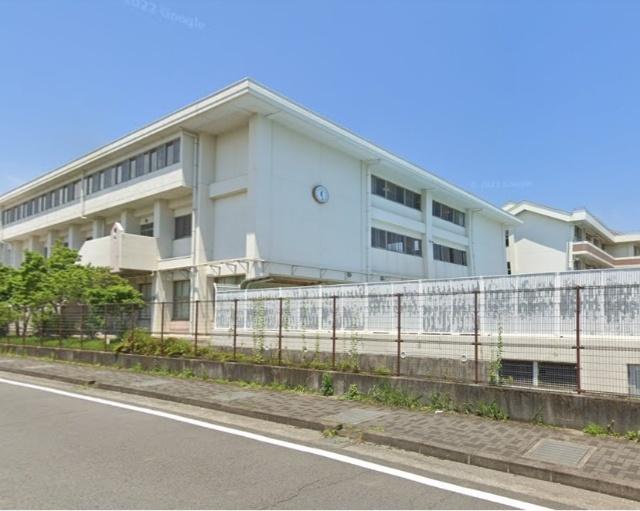 三島市立錦田小学校