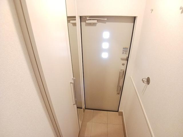サンシャイン中曽司（203） 玄関