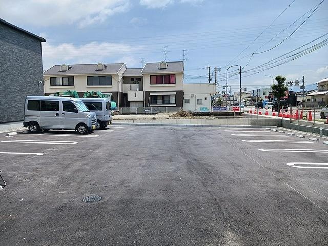 サンシャイン中曽司（202） 駐車場