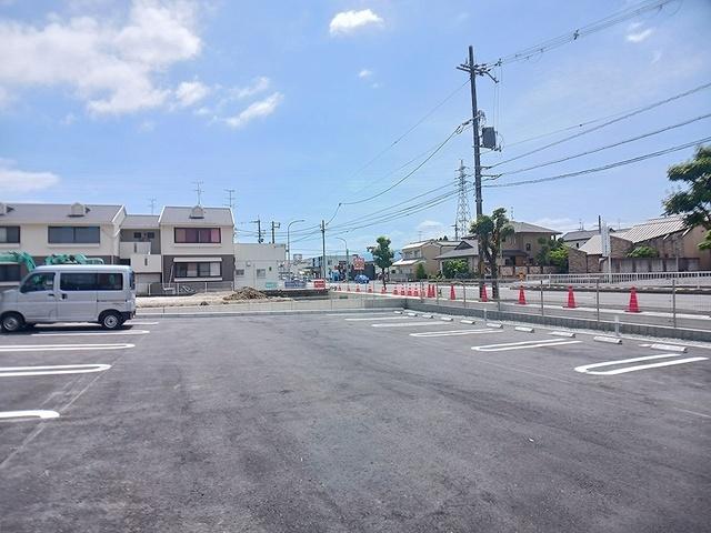 サンシャイン中曽司（105） 駐車場